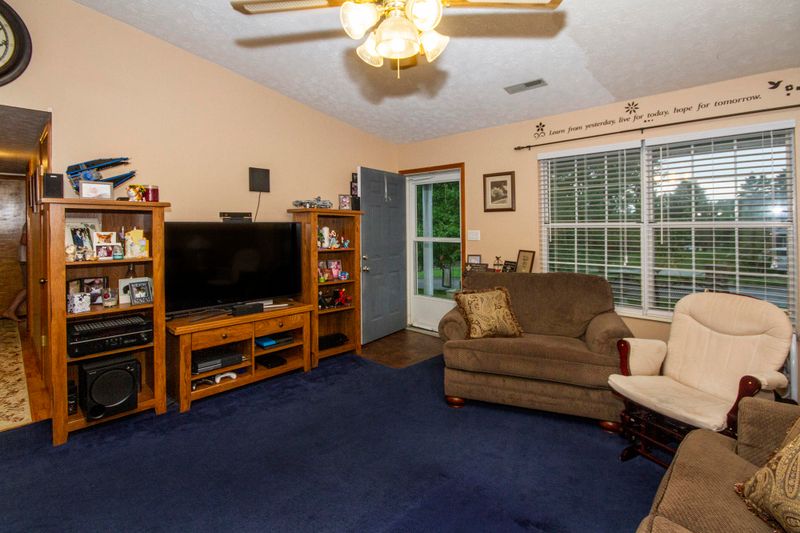 2901 Bethel Pl, Powell, TN 37849