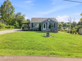 2905 Atoka Ln, Knoxville, TN 37917