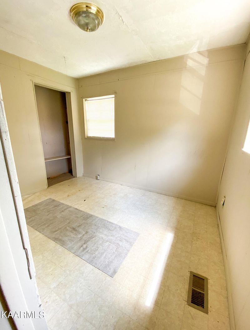 2906 Brooks Ave, Knoxville, TN 37914
