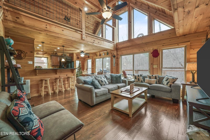 2906 Joyner Hills Ln, Sevierville, TN 37876