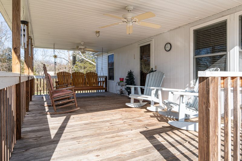 2908 Shipe Rd, Mascot, TN 37806