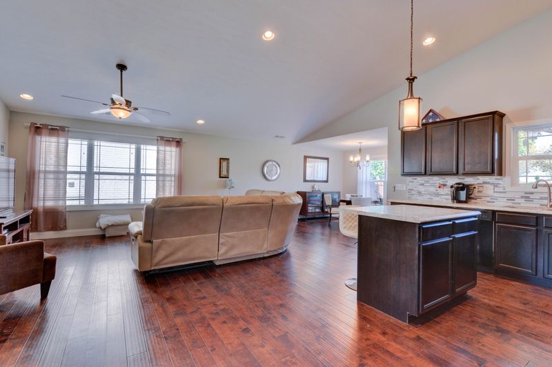 2908 Zachary Pointe Ln, Knoxville, TN 37938