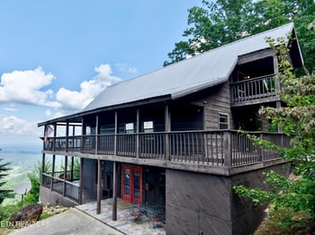 2909 Overholt Tr, Pigeon Forge, TN 37862