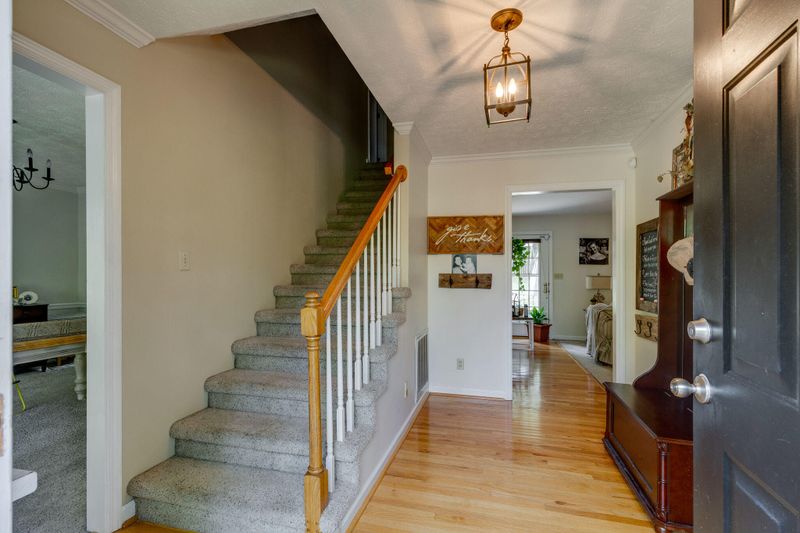2909 Split Oak Dr, Knoxville, TN 37920