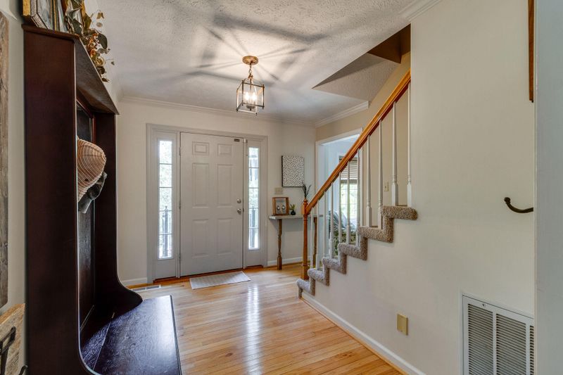 2909 Split Oak Dr, Knoxville, TN 37920