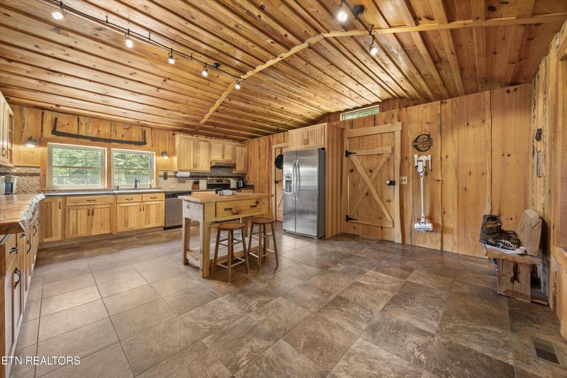 291 County Road 480, Englewood, TN 37329