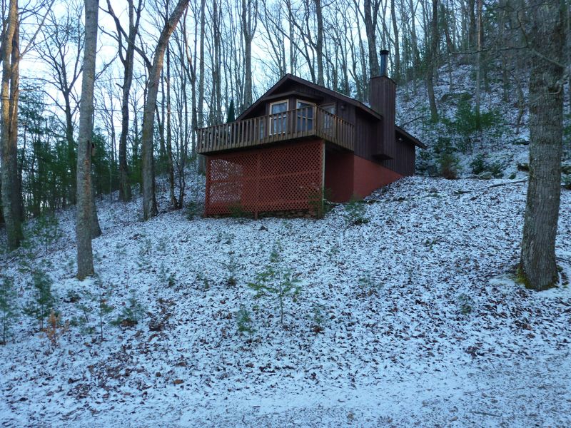 291 Little Mountain Way, Townsend, TN 37882