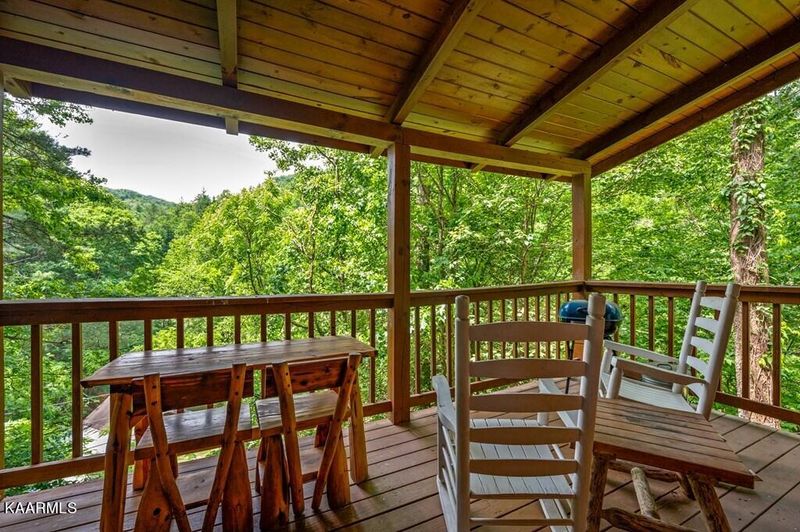 2910 Lightfoot Way, Sevierville, TN 37862