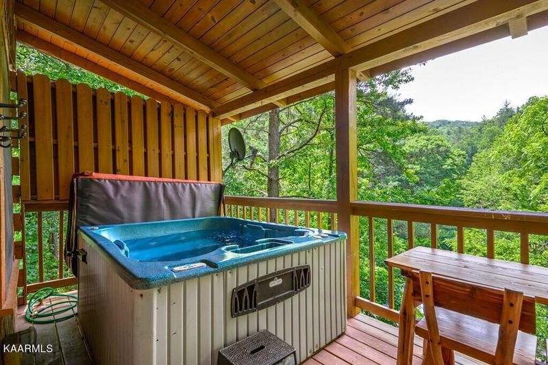 2910 Lightfoot Way, Sevierville, TN 37862