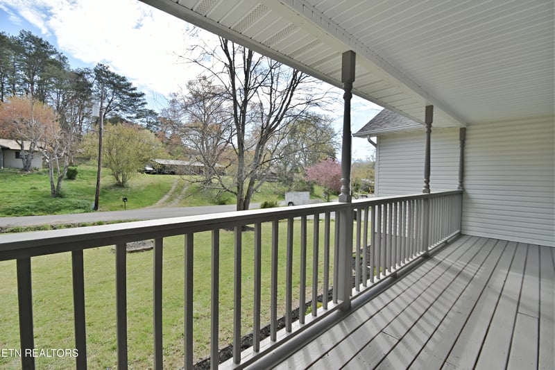 2913 Village Ln, Sevierville, TN 37862