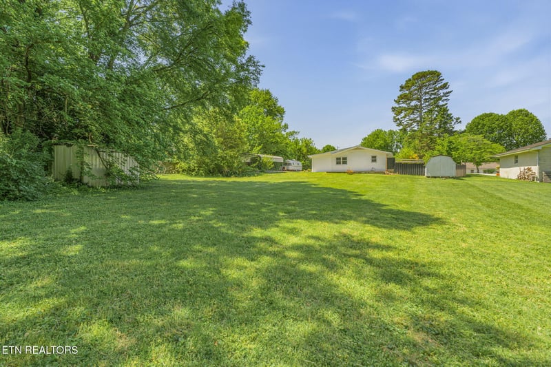2914 Knox Ln, Knoxville, TN 37917