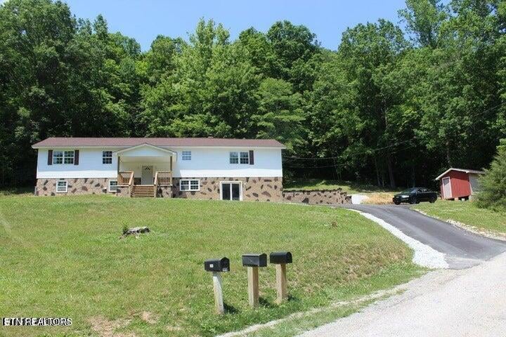 2915 Flat Hollow Rd, Speedwell, TN 37870