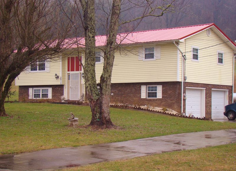 2915 NE Raccoon Valley Rd, Heiskell, TN 37754