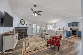 2915 Sunlit Terrace Rd, Knoxville, TN 37938