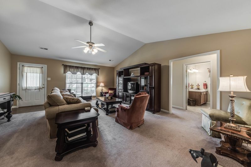 2916 Dragonfly Way, Maryville, TN 37803
