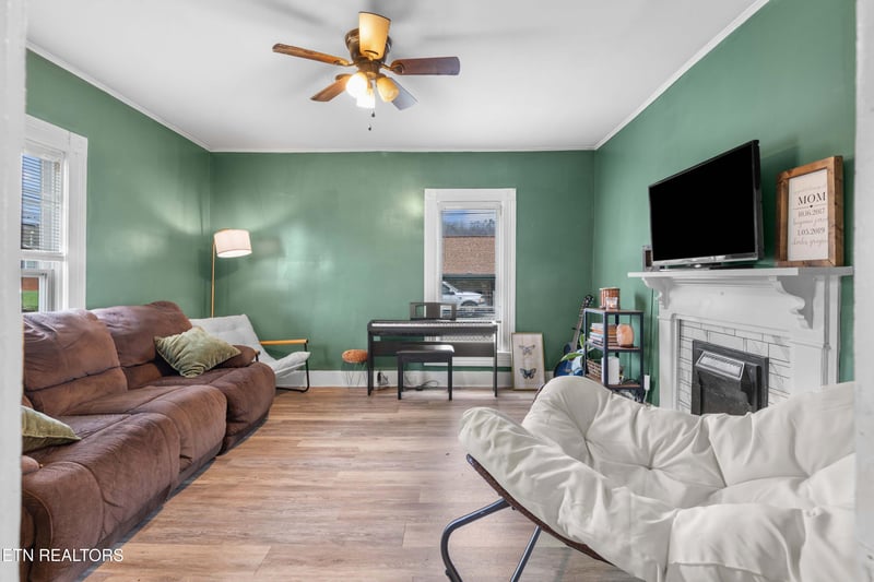 2918 Johnston St, Knoxville, TN 37921