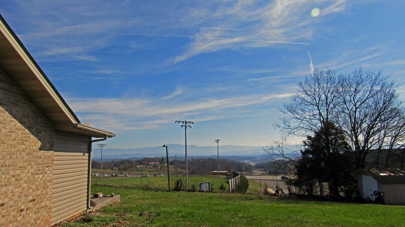 2918 Oak Top Ct, Kodak, TN 37764