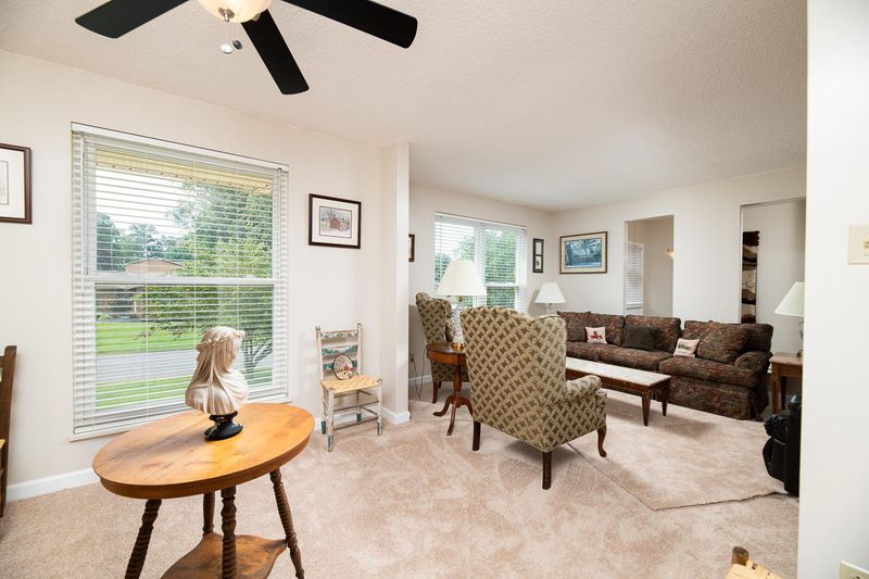 2919 Broadmeade Dr, Powell, TN 37849