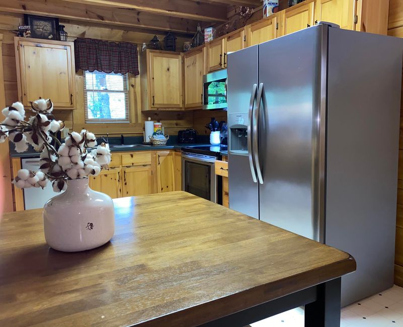 2919 Peregrine Way, Pigeon Forge, TN 37863
