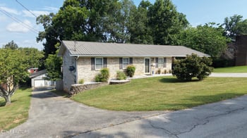 2919 W Woodbine Dr, Maryville, TN 37803