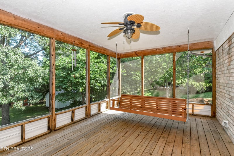 2919 W Woodbine Dr, Maryville, TN 37803