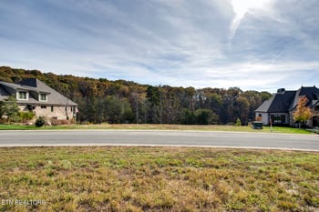 292 Beckets Way, Lenoir City, TN 37772