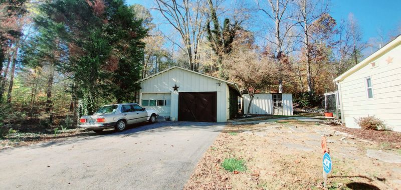 292 Center Valley Rd, Clinton, TN 37716