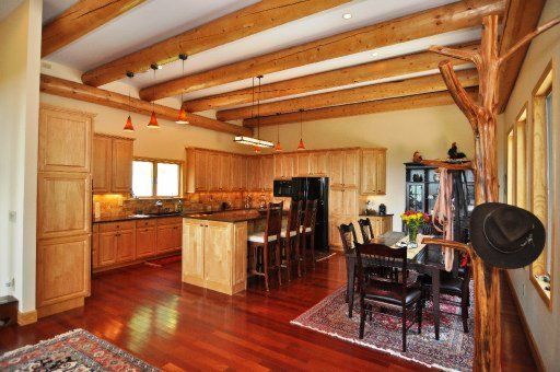 2920 Overlook View Rd, Walland, TN 37886