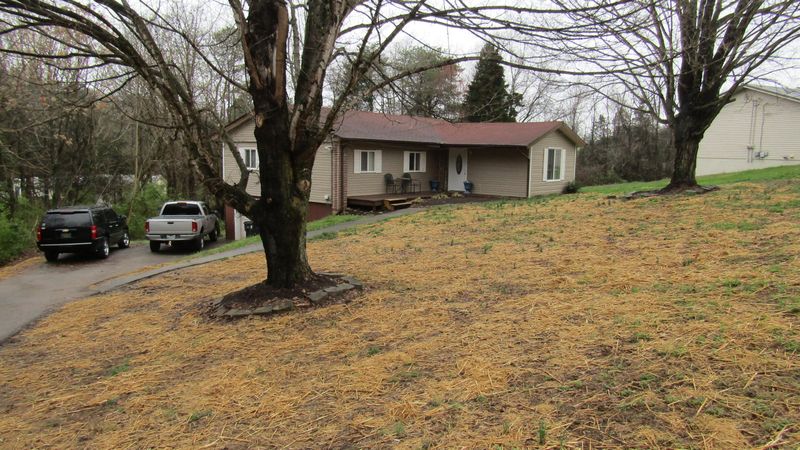 2921 Blue Ridge Dr, Morristown, TN 37814