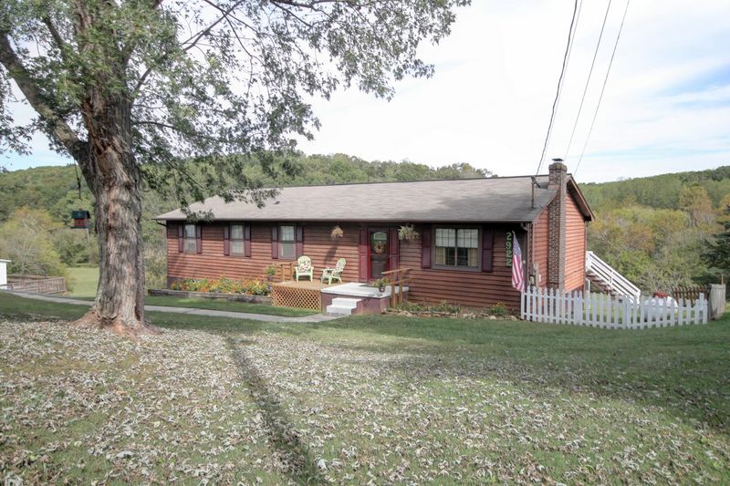 2922 Grove Rd, Mascot, TN 37806