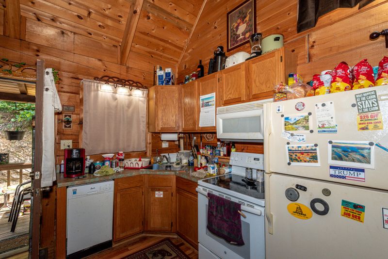 2922 Lightfoot Way, Sevierville, TN 37862