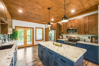 2922 Lightning Strike Dr, Sevierville, TN 37876