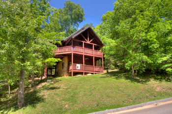 2924 Raven Fork Cir, Sevierville, TN 37863