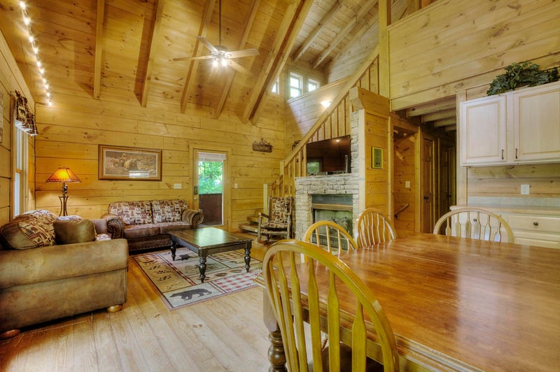 2924 Raven Fork Cir, Sevierville, TN 37863