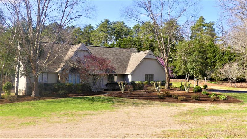 2925 Summershade Ln, Knoxville, TN 37922