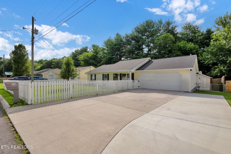 2927 Muzzle Ln, Knoxville, TN 37918