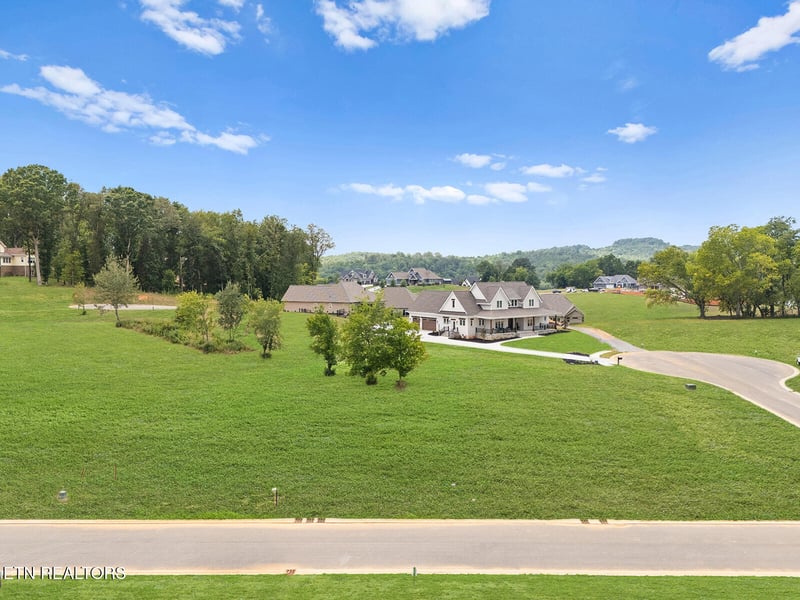 2929 Chestnut Ln, Loudon, TN 37774