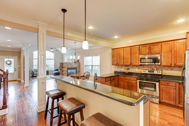 2929 Reflection Bay Dr, Knoxville, TN 37938