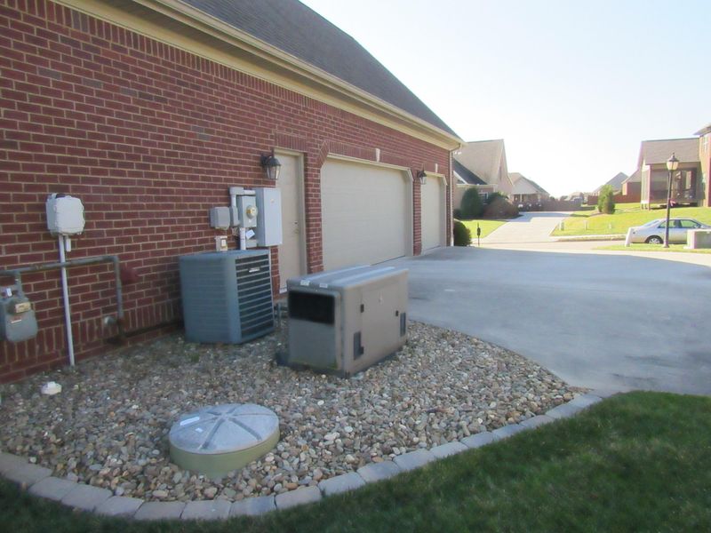 293 Leeward Way, Lenoir City, TN 37772