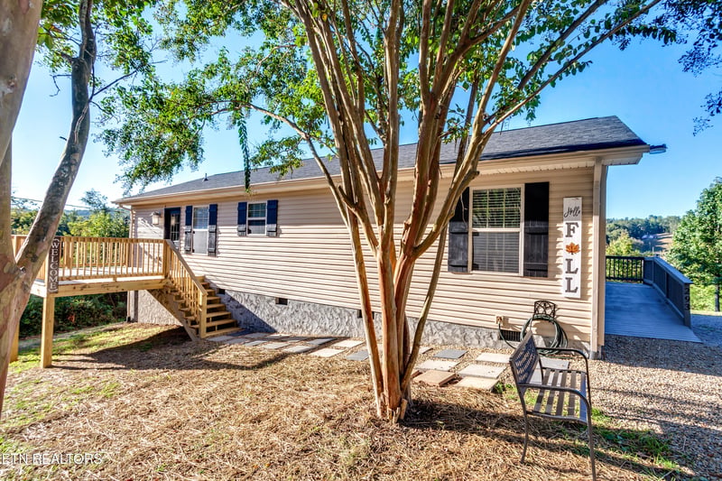 293 Lillian Ln, Maynardville, TN 37807
