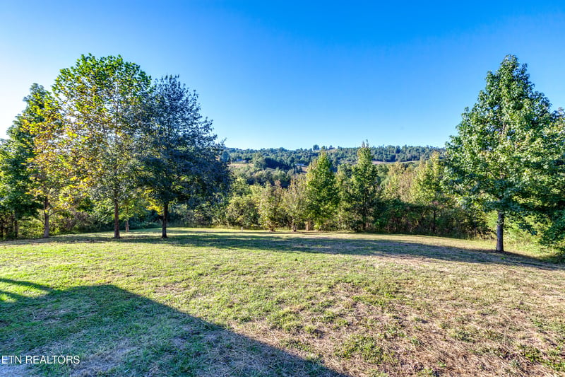 293 Lillian Ln, Maynardville, TN 37807