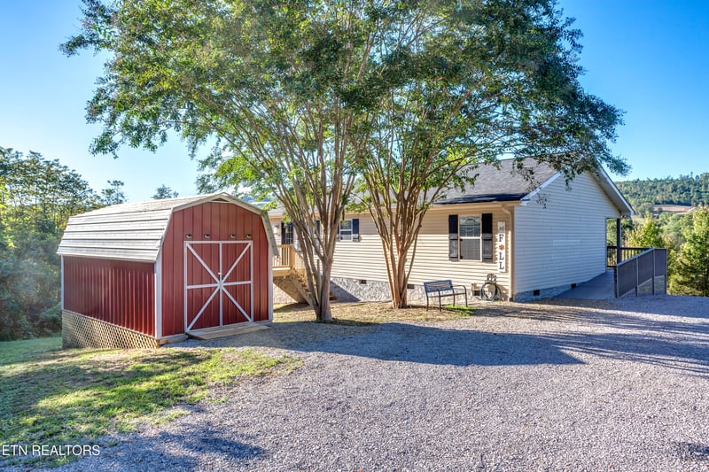 293 Lillian Ln, Maynardville, TN 37807