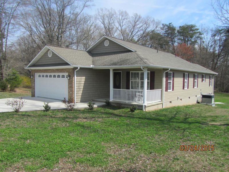 293 Mountain View Dr, Vonore, TN 37885