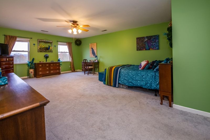293 Red Bud Ln, Sevierville, TN 37876