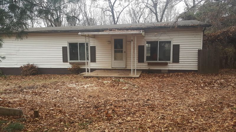 293 Skyline Dr, Harriman, TN 37748
