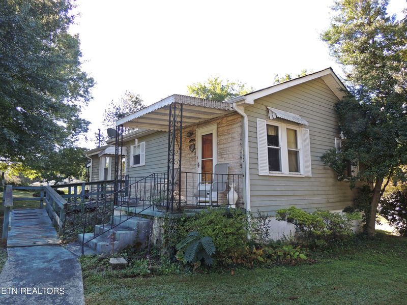 293 W Newton St, Alcoa, TN 37701