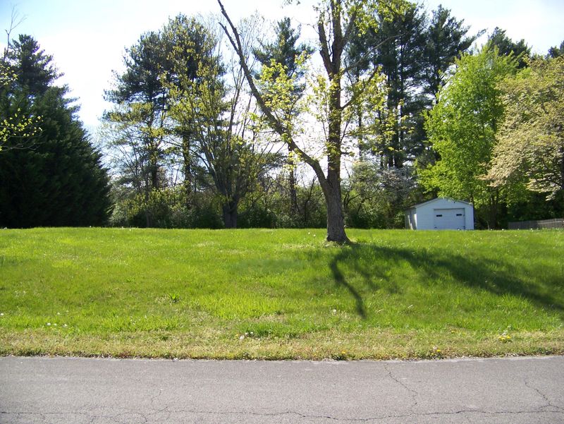 2930 Pleasant View Ave, Maryville, TN 37803