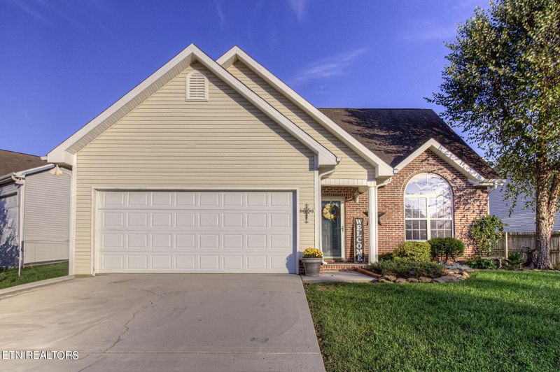 2930 Titanium Ln, Knoxville, TN 37918