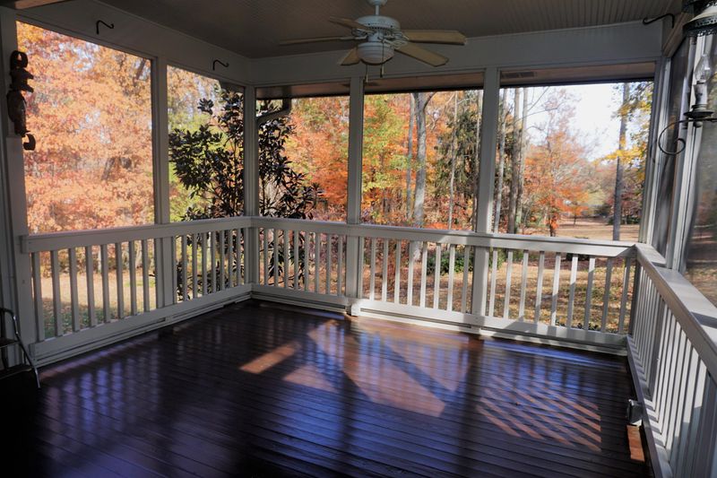 2931 Walkup Dr #1, Knoxville, TN 37918