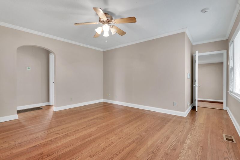 2932 Gaston Ave, Knoxville, TN 37917